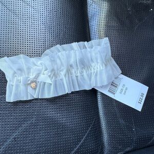 NWT White Ruffled Garter with Bow